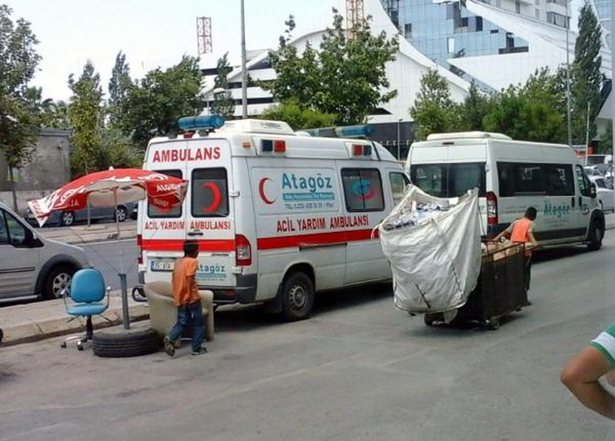 Szuriyeli \'Kağıtçı\' Çocuklar