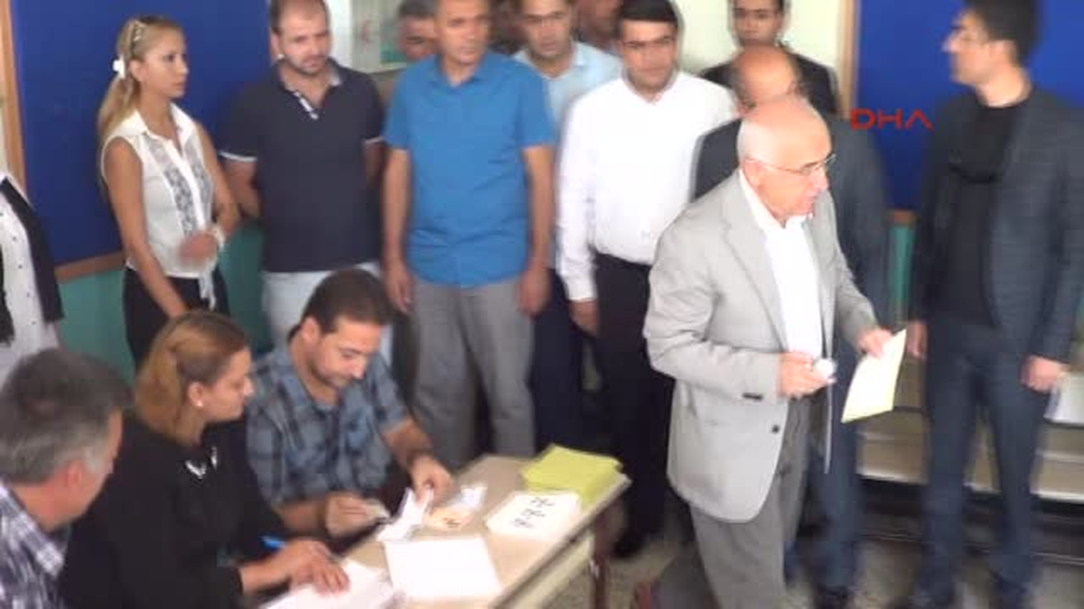 TBMM Başkanı Cemil Çiçek Oyunu Gölbaşı\'nda Kullandı