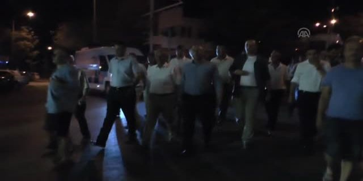 AB Bakanı Mevlüt Çavuşoğlu Gazze ve Azerbaycan\'dan Gelen Yaralıları Ziyaret Etti