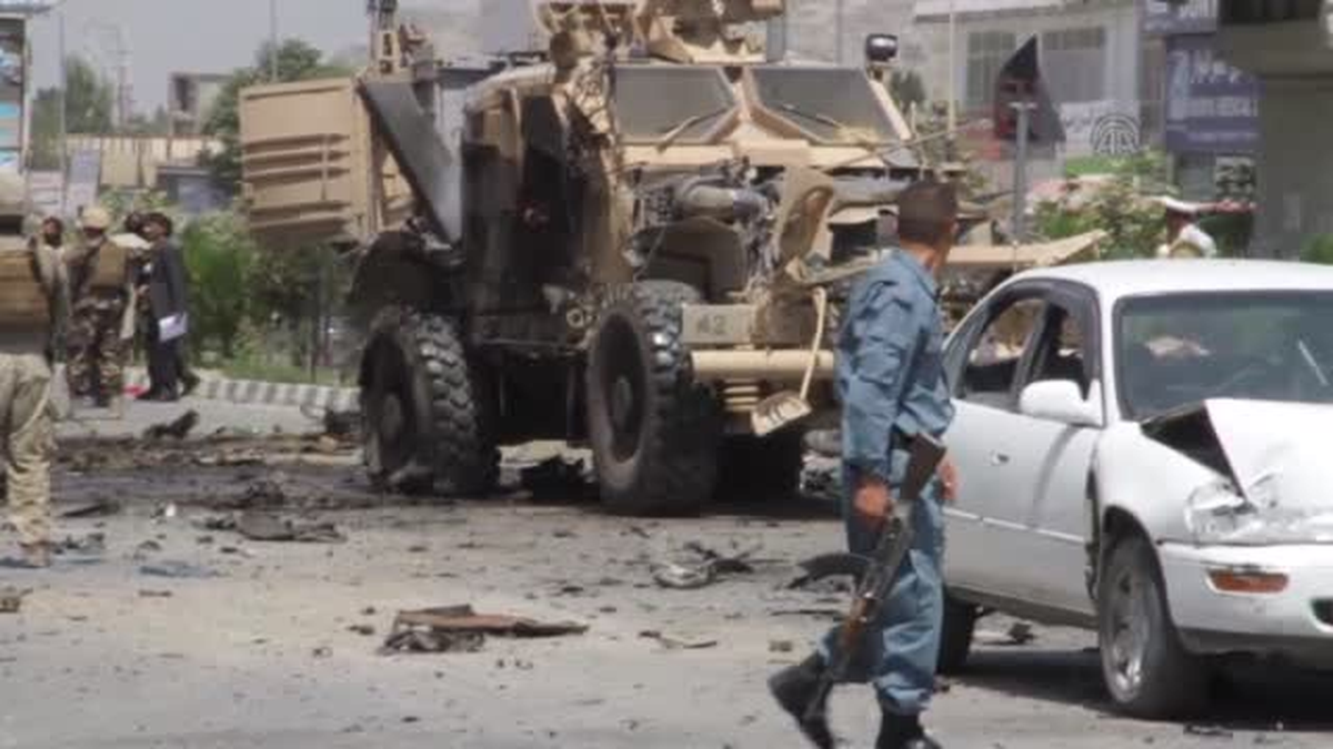 Afganistan\'da NATO Konvoyuna İntihar Saldırısı