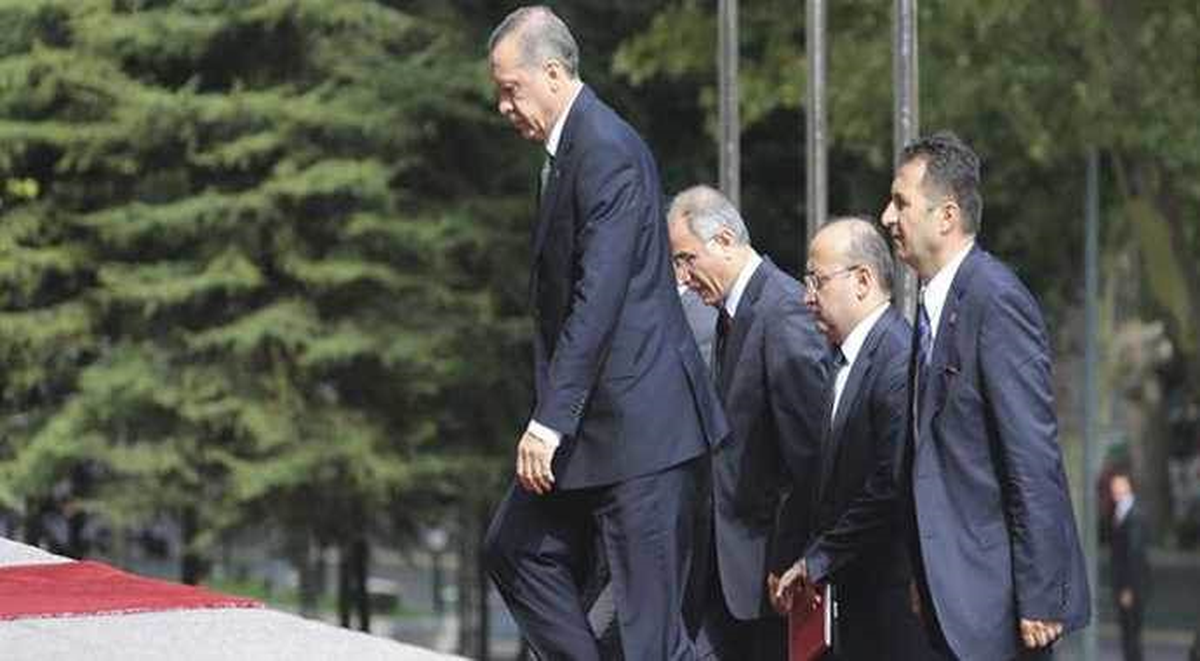AK Parti\'de Kritik Mkyk Toplantısı Başladı