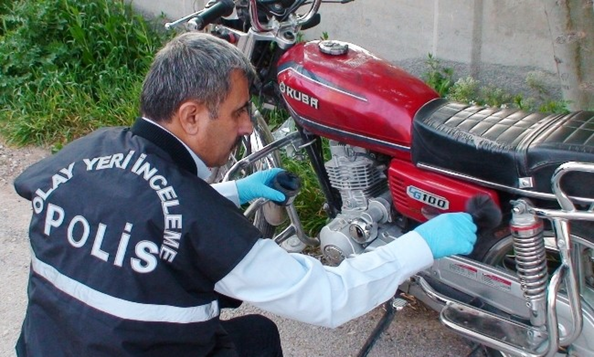 Aksaray\'da Çalınan Motosikletini Oğlu Buldu
