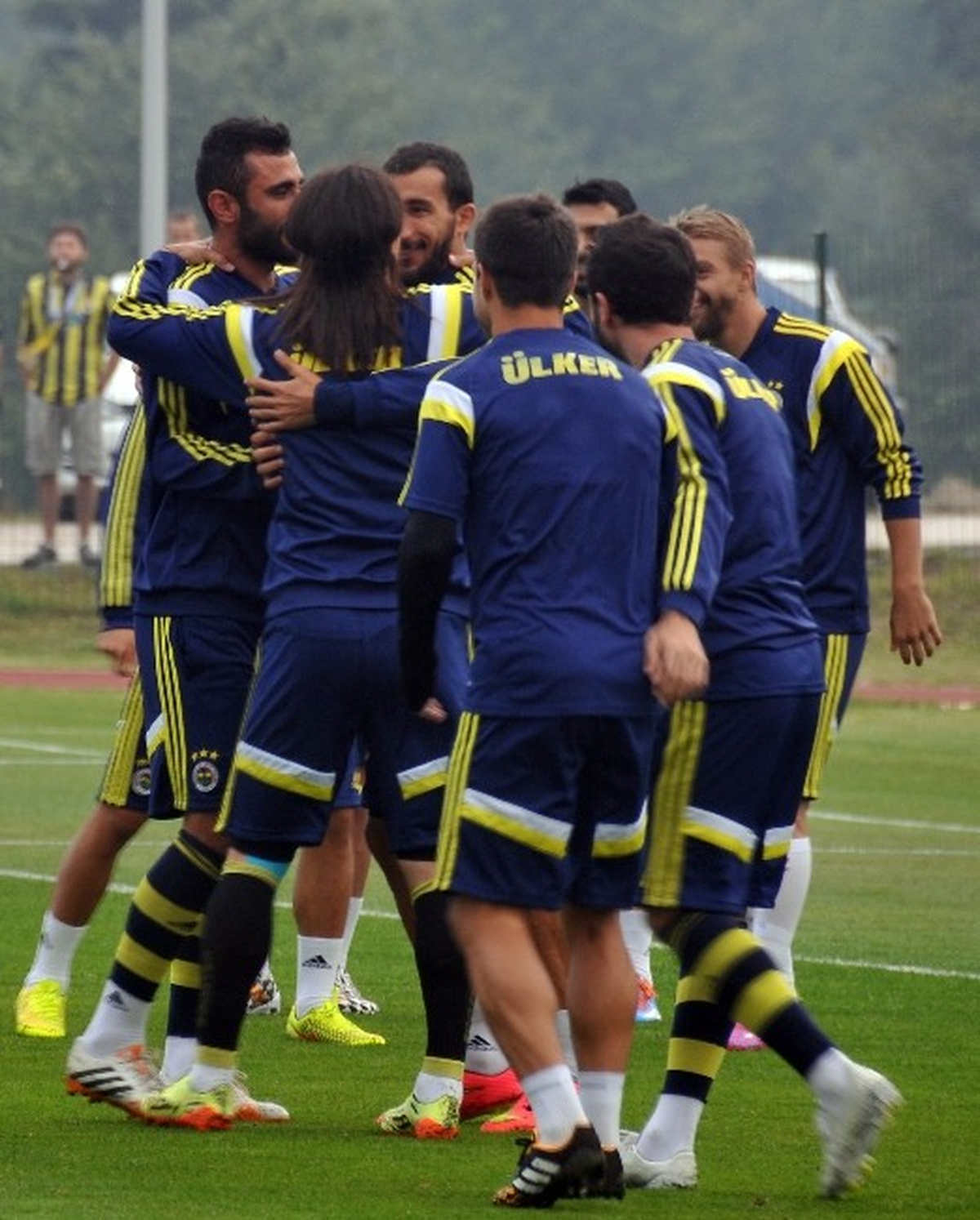 Fenerbahçe Yeni Sezon Hazırlıklarını Sürdürüyor