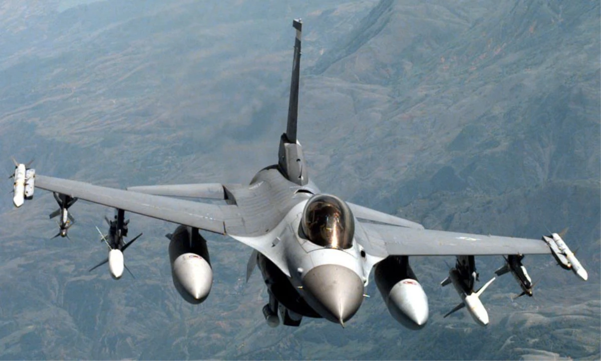 Sınıra Yaklaşan Suriye Uçağına F-16 Yönlendirildi