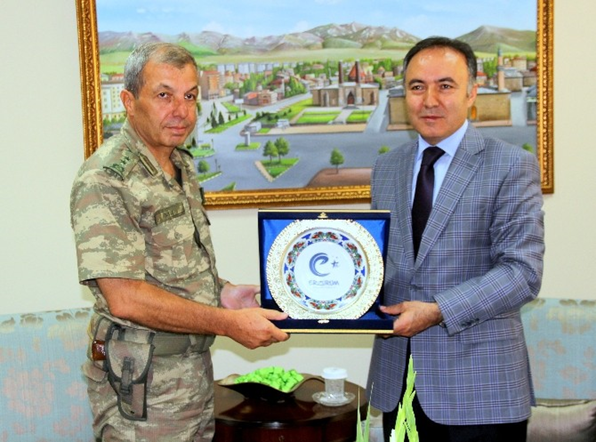 Tümgeneral Batı'dan Vali Altıparmak'a Veda Ziyareti