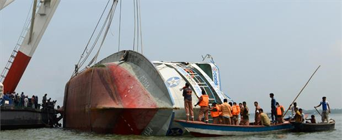 Bangladeş\'teki Feribot Kazası