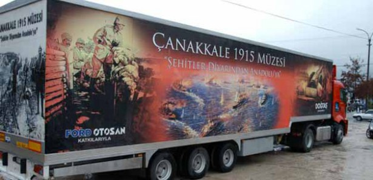 Çanakkale 100. Yıl Gezici Müzesi" Bursa\'da