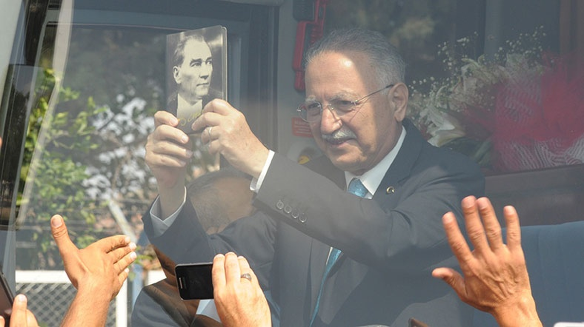 Çatı Neden Çöktü?