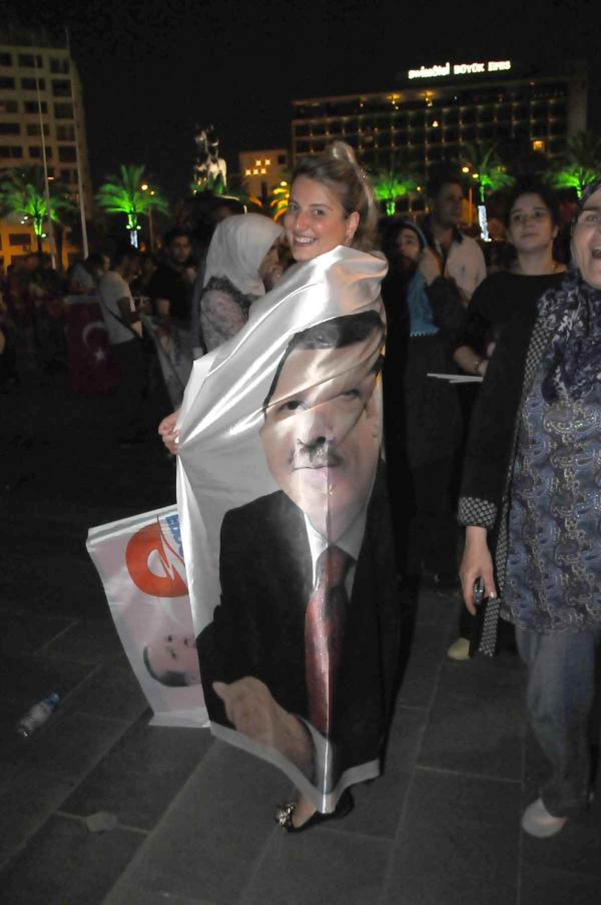 Cumhuriyet Meydanı\'nda Çoşku