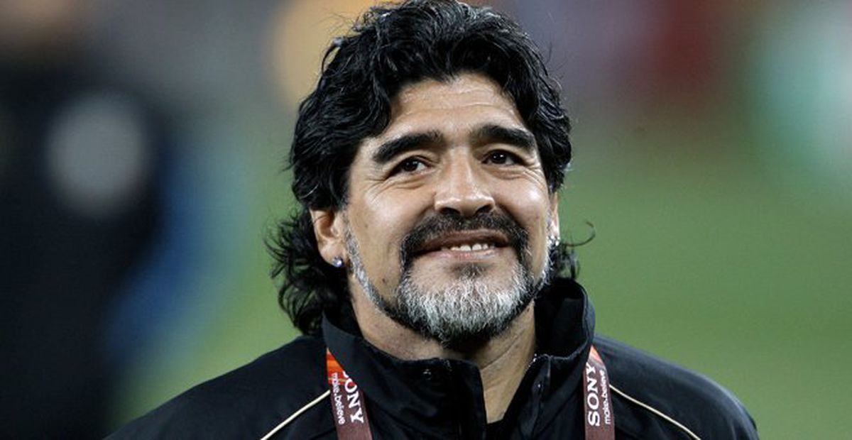 Diego Maradona, Sorusuna Sinirlendiği Gazeteciyi Tokatladı