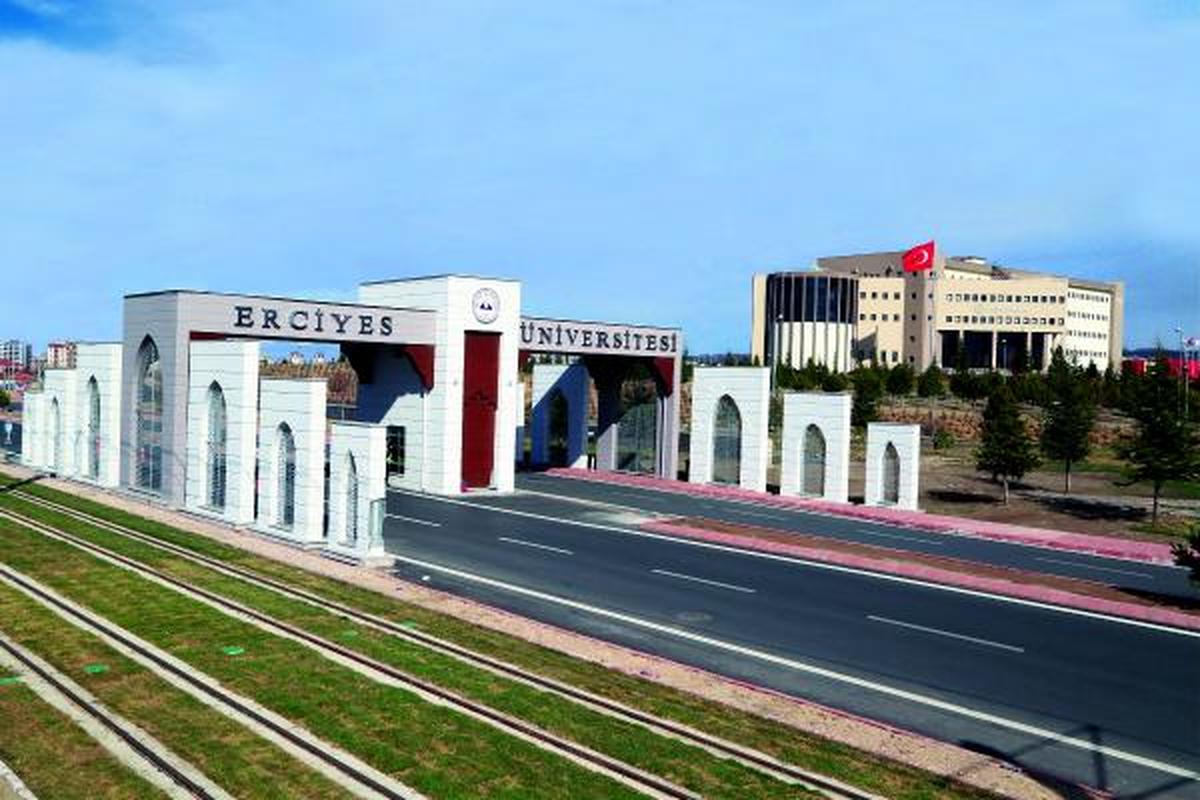 Erciyes Üniversitesine 9 Bin 811 Yeni Öğrenci Kayıt Yaptıracak