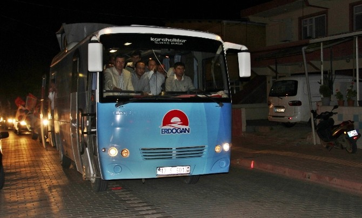 Erdoğan Coşkusu Halkı Sokağa Döktü