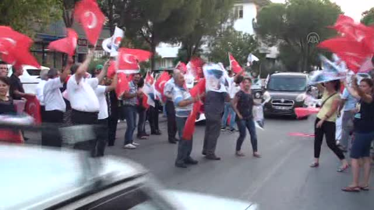 Erdoğan\'ın Cumhurbaşkanı Seçilmesi Coşkuyla Kutlandı