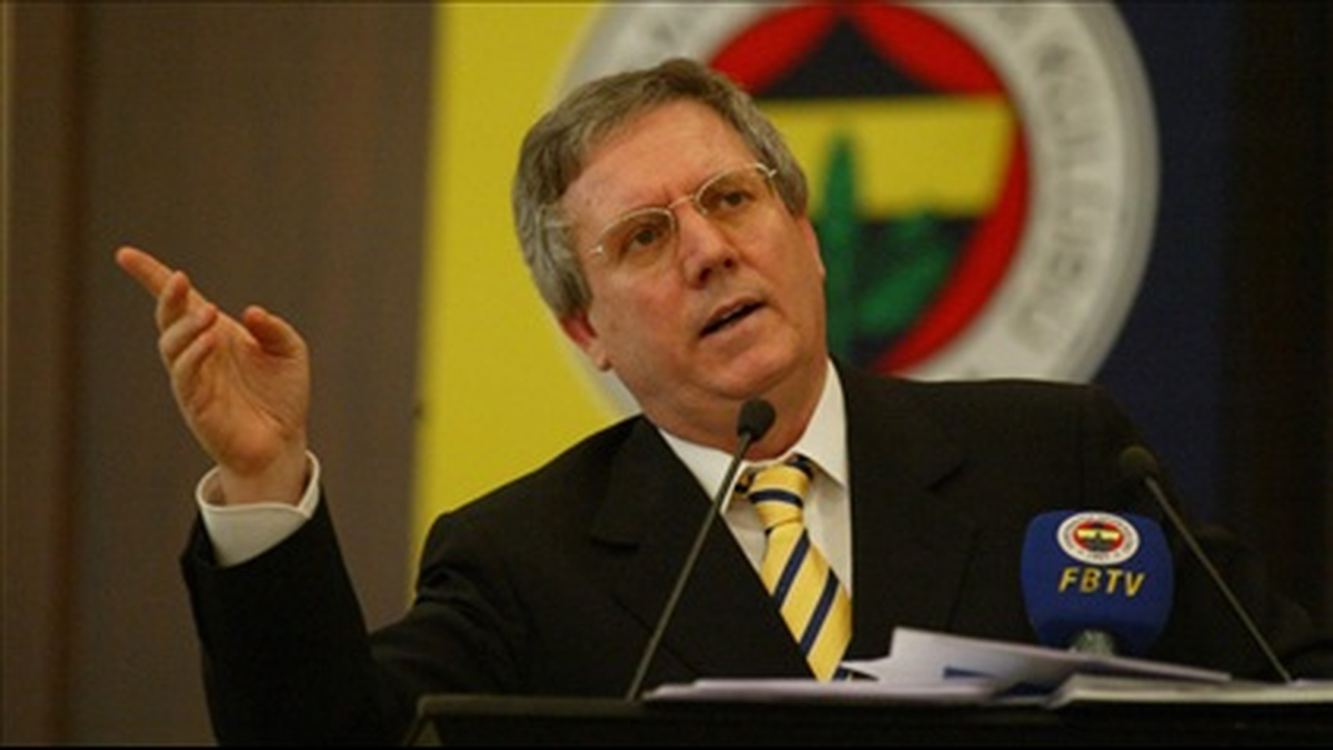 Fenerbahçe\'de Teknik Direktör Arayışları