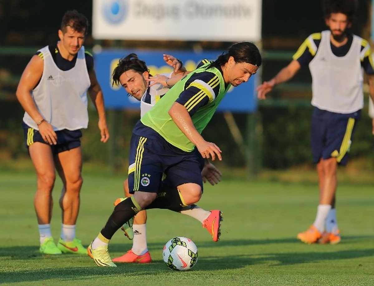 Fenerbahçe\'de Yeni Sezon Hazırlıkları Sürüyor