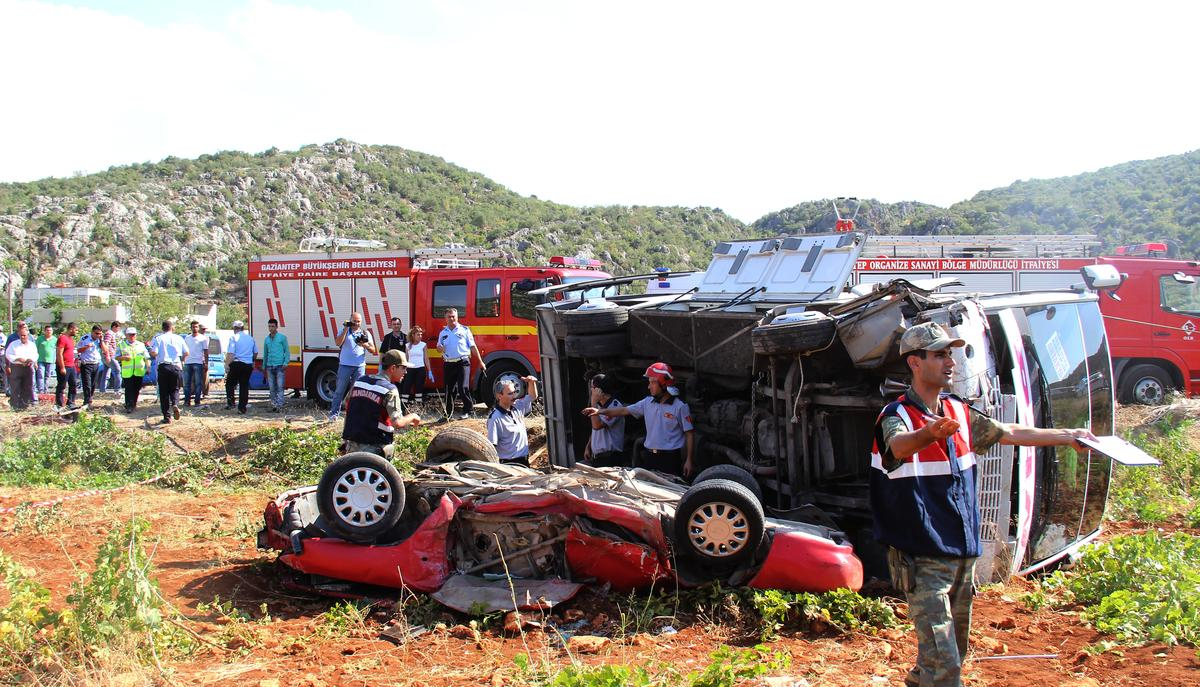Gaziantep\'te Trafik Kazası: 1 Ölü, 4 Yaralı