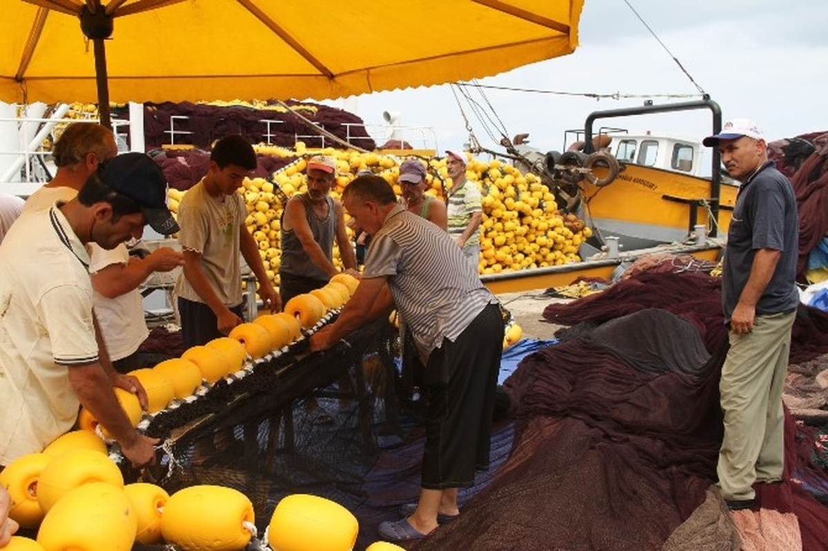 Giresunlu Balıkçılar Sezona Son Hazırlıklarını Yapıyor