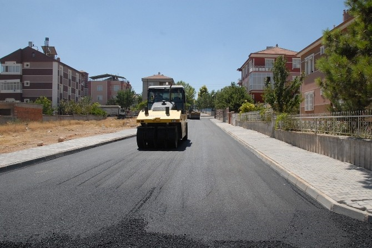 Karaman\'da Asfalt ve Kaldırım Çalışmaları