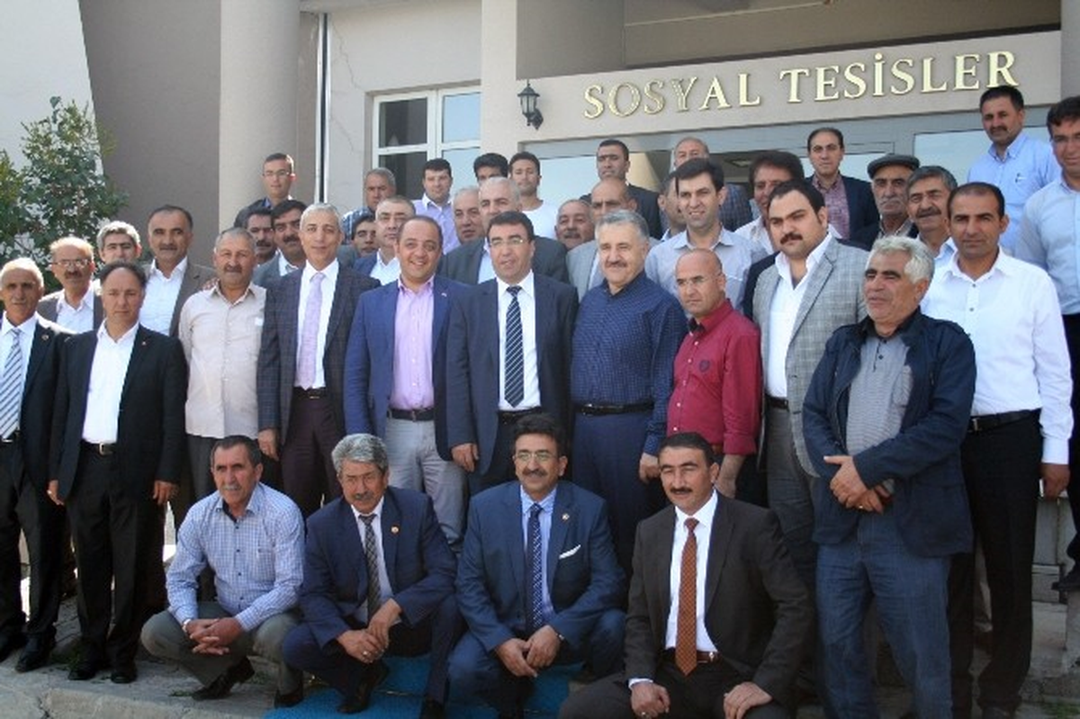 Kars AK Parti\'de Zafer Coşkusu