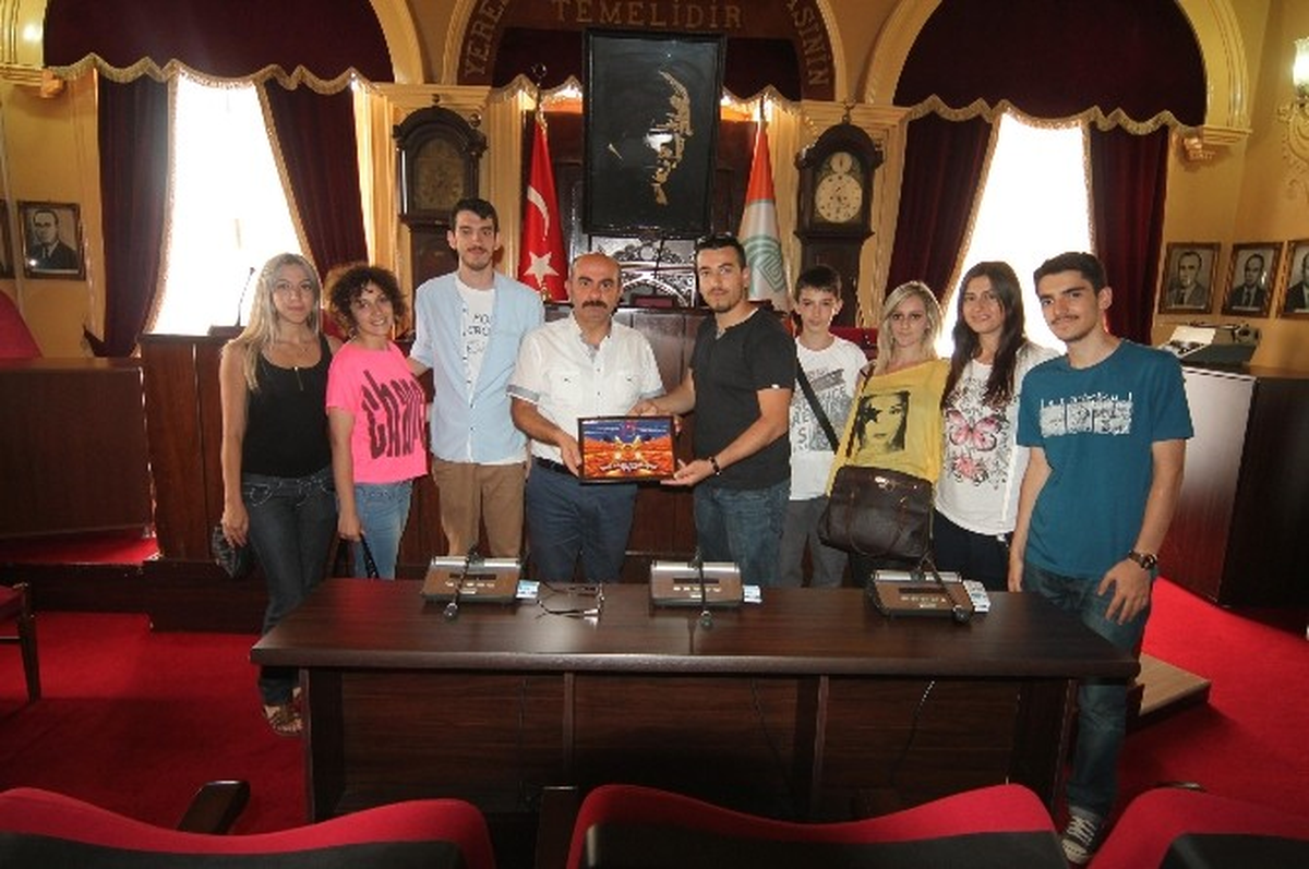 Kosovalı Gençlerden \'Gençlik Köprüsü\' Ziyareti