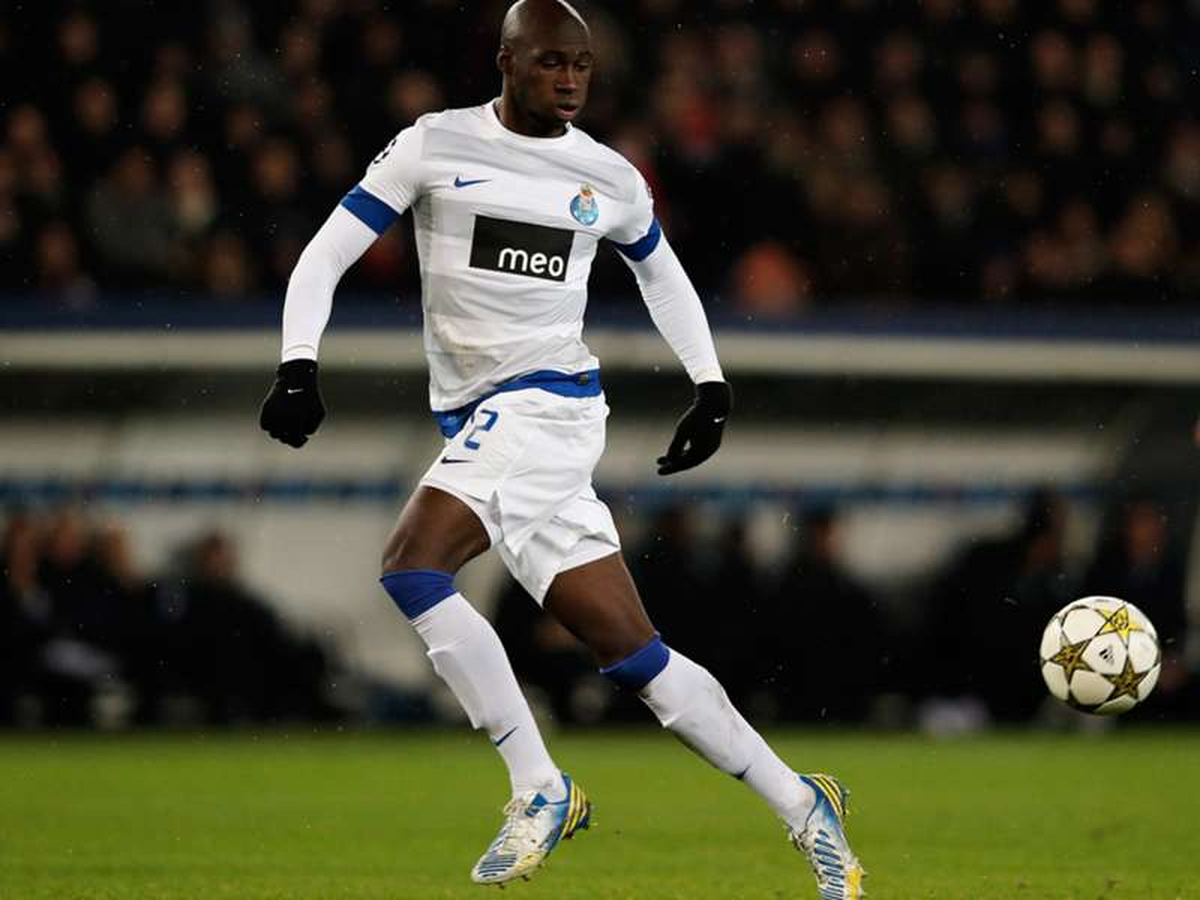 Manchester City Mangala\'ya İmzayı Attırdı!