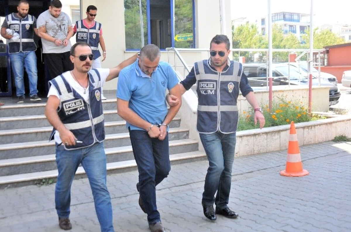 Sahte Parayla Alışveriş Yaparken Yakalandılar