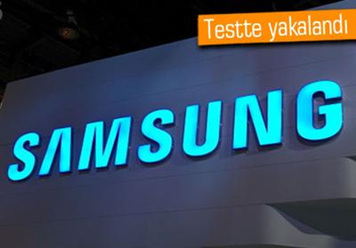 Samsung\'tan Yeni Phablet Cihaz Geliyor