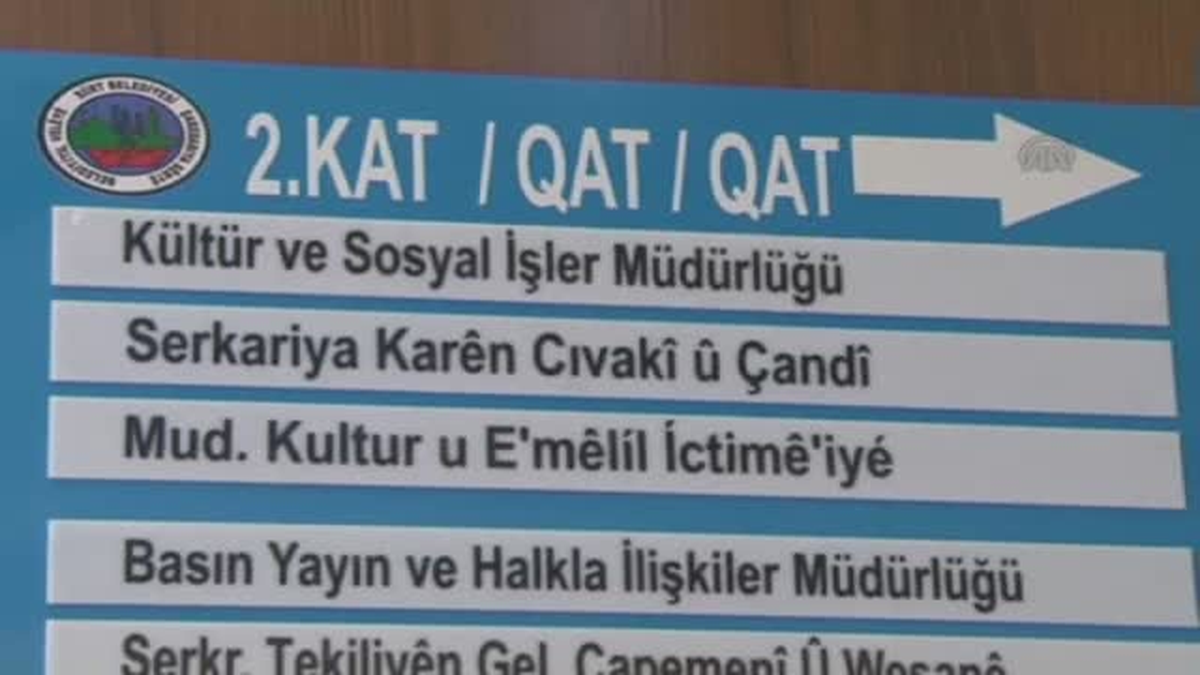 Siirt Belediyesinden Çok Dilli Tabela