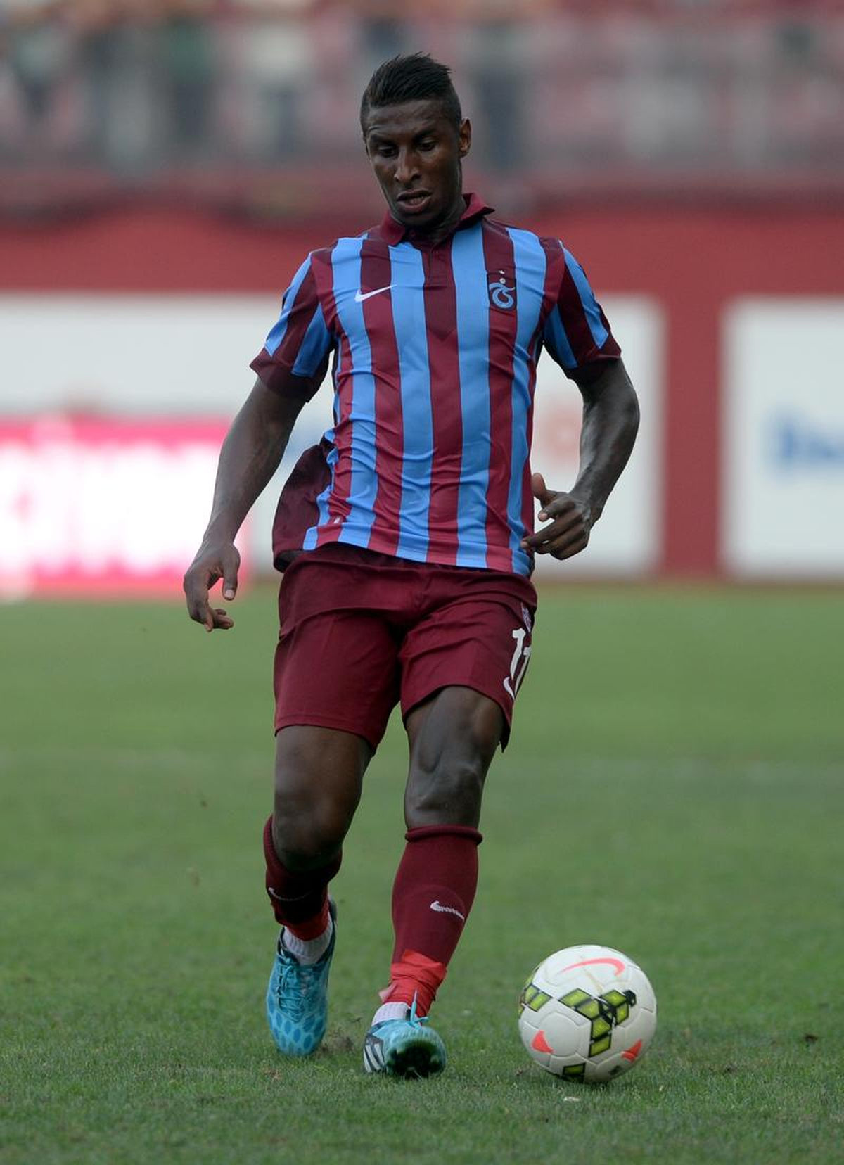 Trabzonspor, Hüseyin Avni Aker\'de Taraftarıyla Buluştu