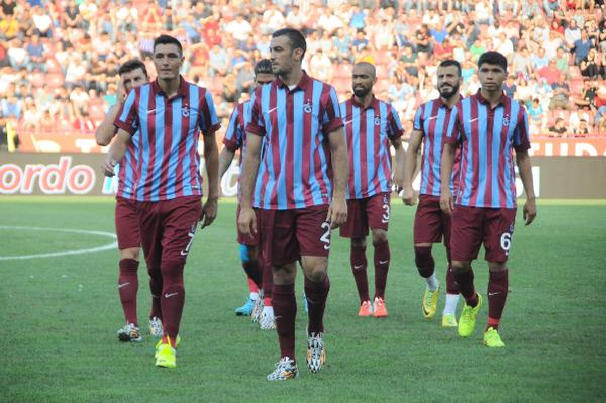 Trabzonspor\'un İdman Maçında Cardozo İki Gol Attı