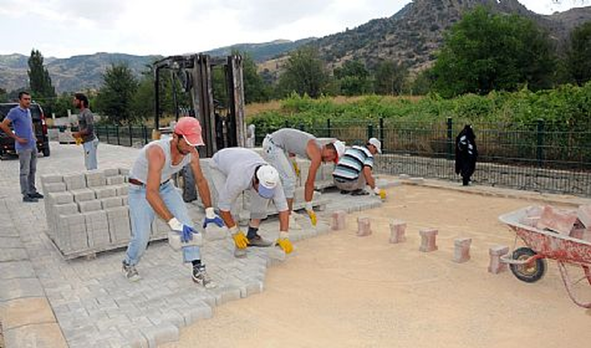 Yeni Mahallelerde Parke Çalışmaları