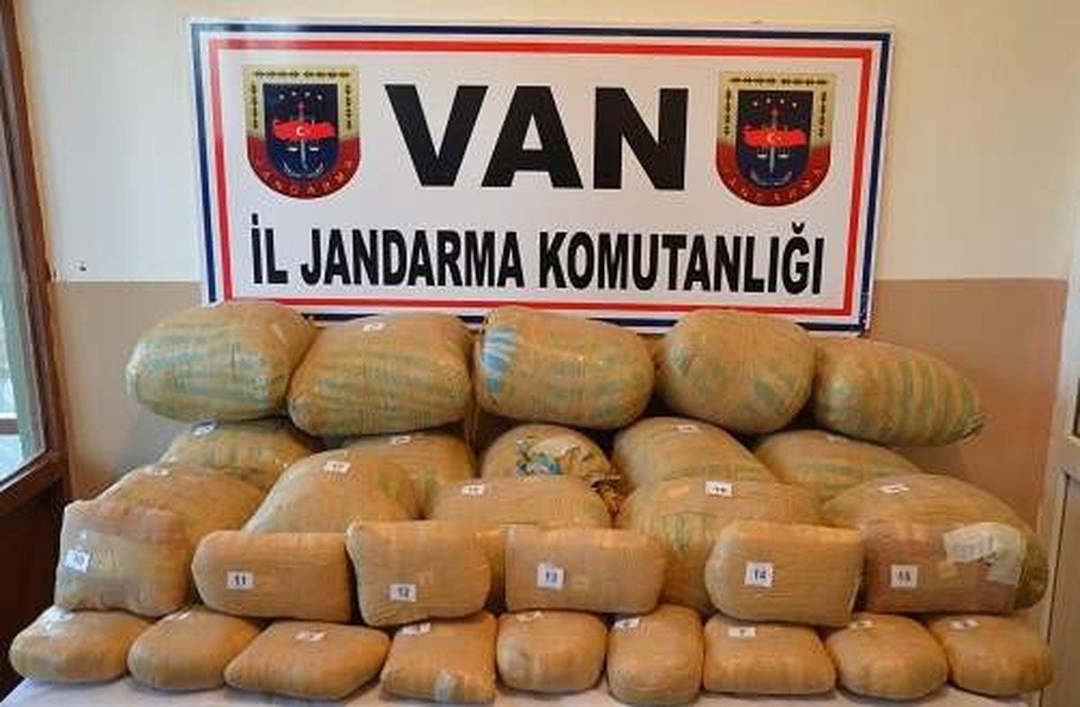 Başkale\'de 201 Kilogram Eroin Ele Geçirildi