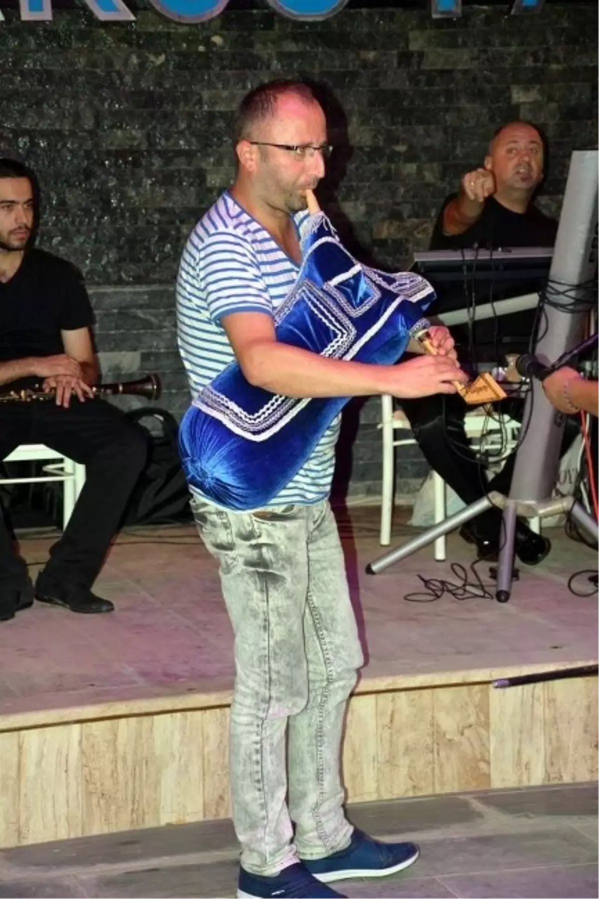 Düğünde Tulum Şov