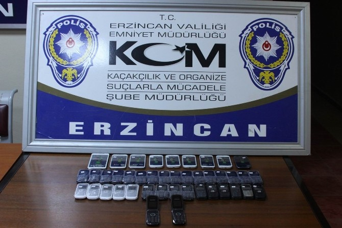 Erzincan\'da 42 Adet Kaçak Cep Telefonu Ele Geçirildi