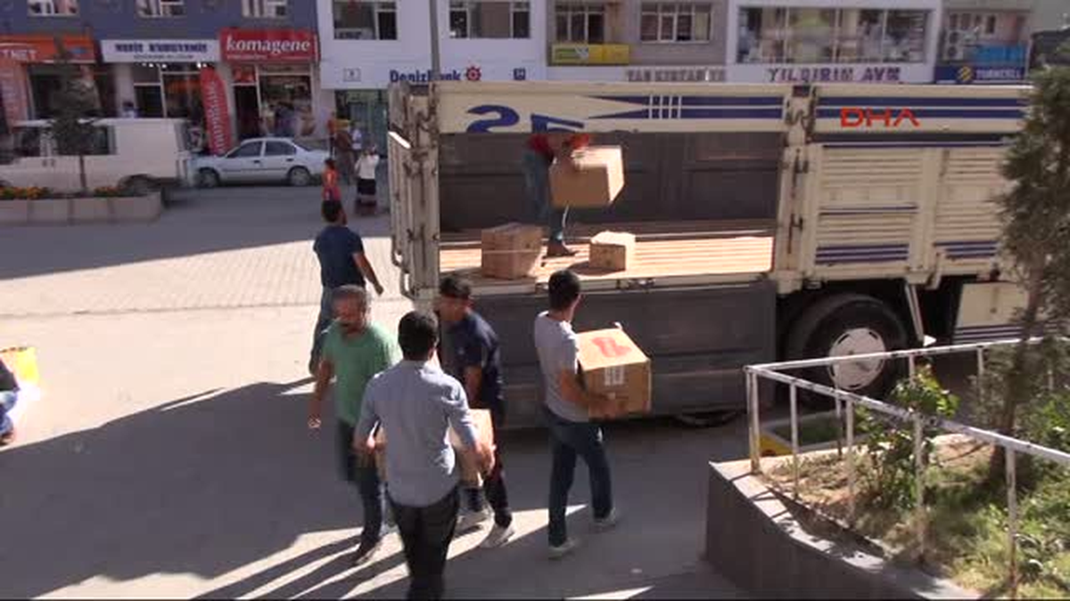 Hakkari\'den Suriyeli Kürtlere Yardım Eli