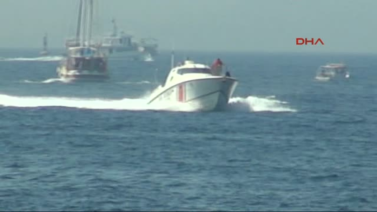 Kaçakları Ölümden Sahil Güvenlik Kurtardı