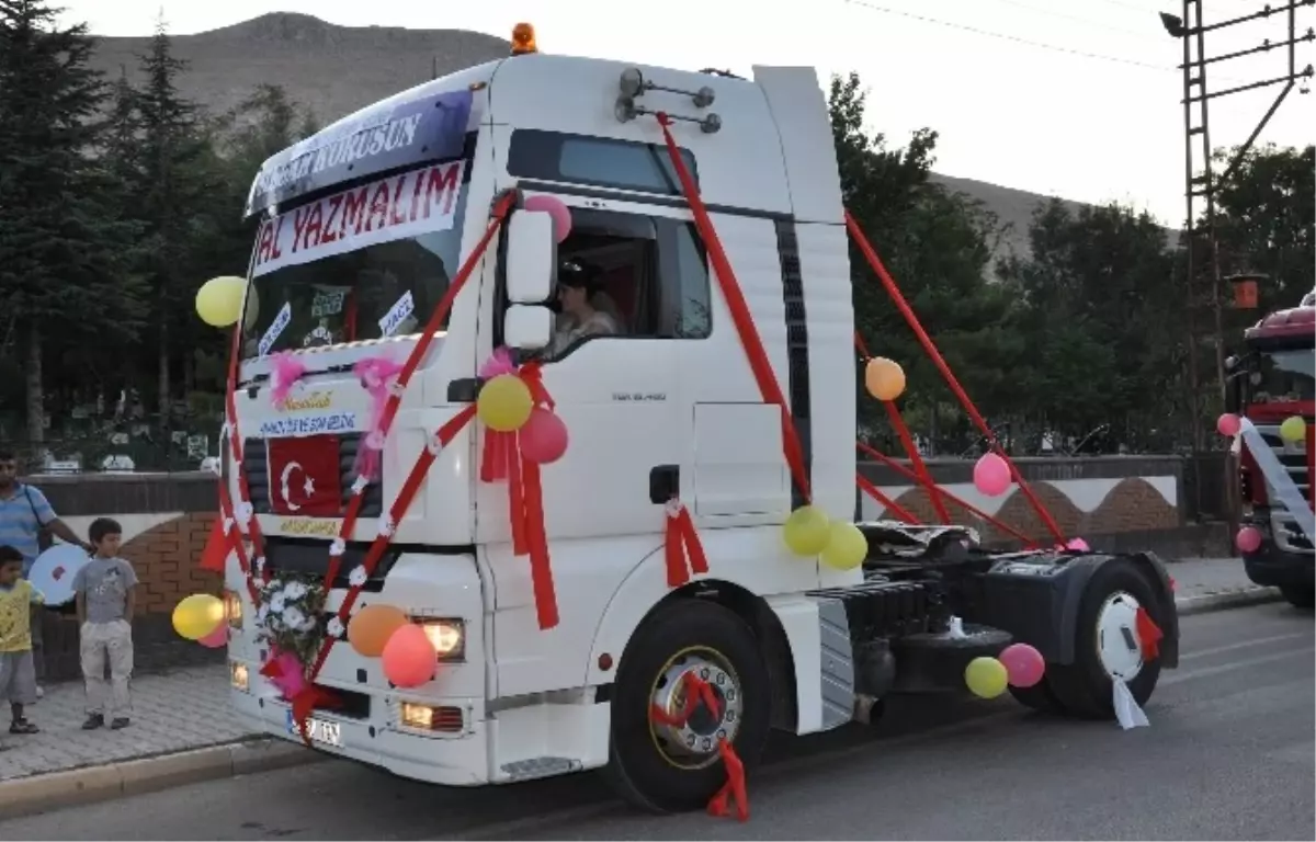 Tır Şoförü Damadın Gelin Arabası da Tır Oldu