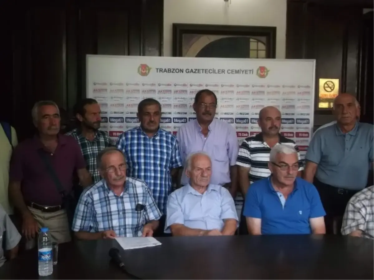 Trabzon\'da Fındık Üreticileri 8 Yıldır Fiskobirlik\'e Sattıkları Fındık Paralarını Alamadıklarından...