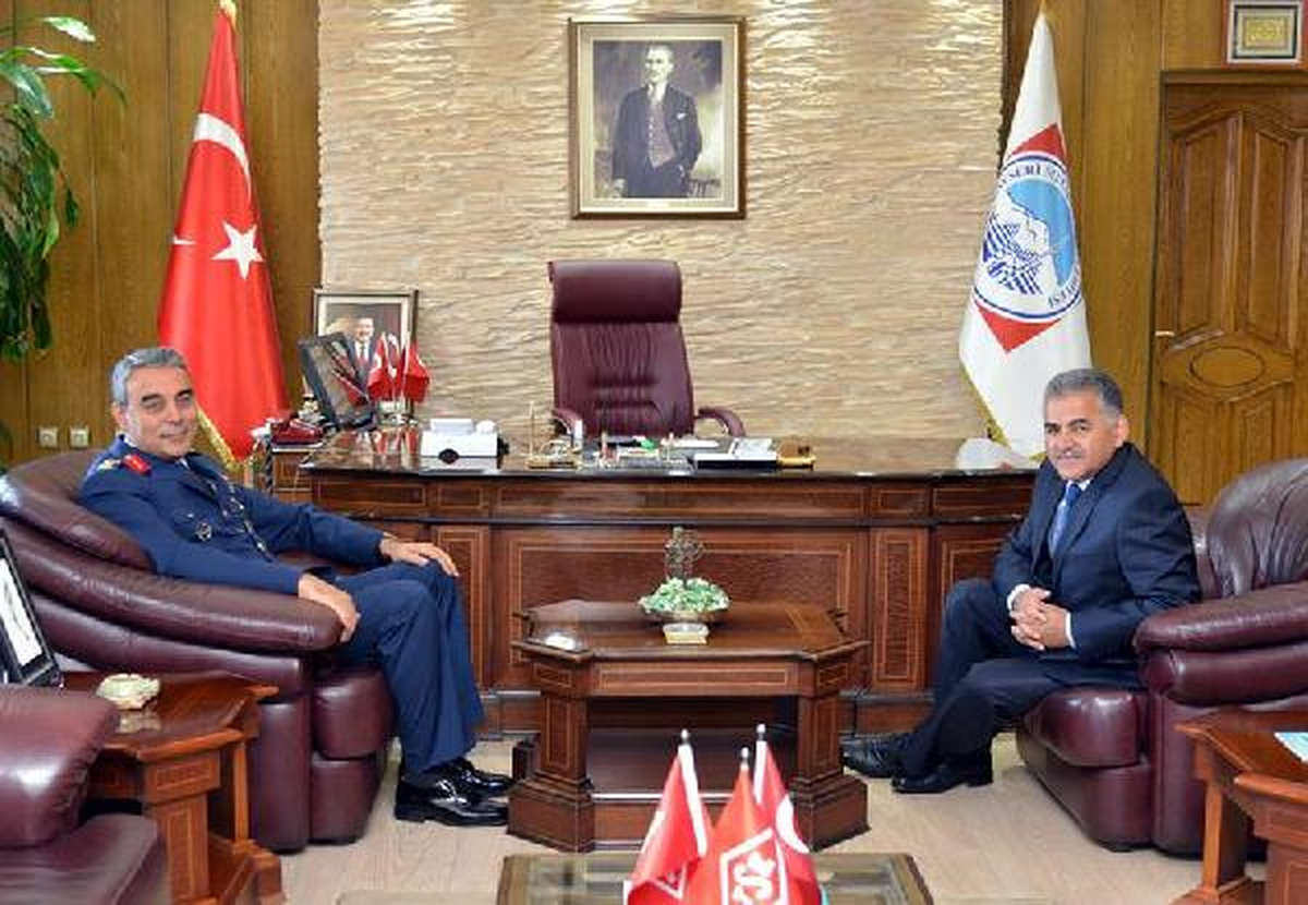Tuğgeneral Bakır\'dan Başkan Büyükkılıç\'a Veda Ziyareti