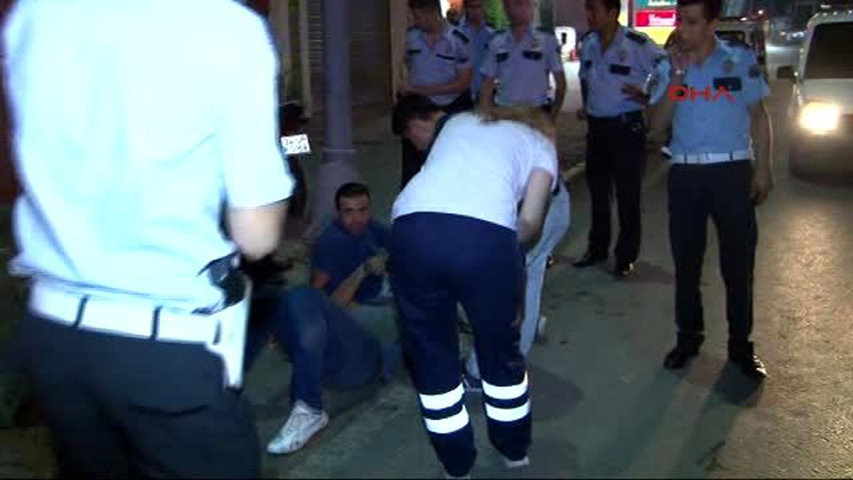 Yaralının Yardımına, Motosiklete Çarpıp Kaçan Sürücünün Arkadaşı Koştu