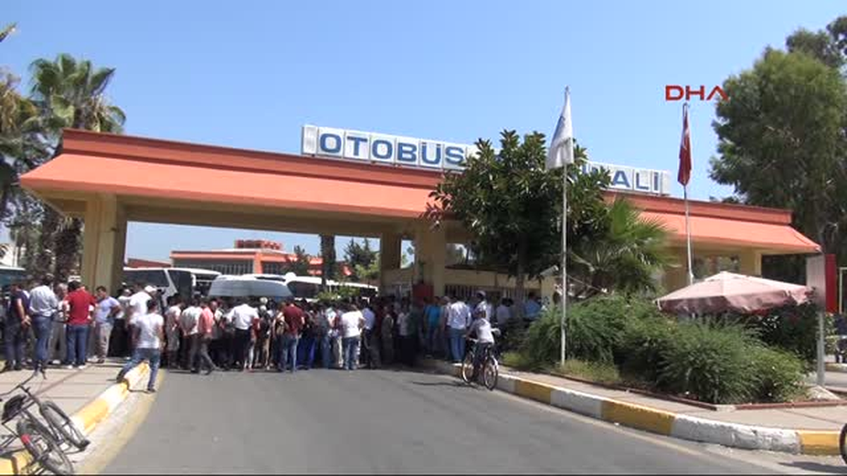 Yeni Otogarın Kirasını Yüksek Bulan Esnaf Eylem Yaptı