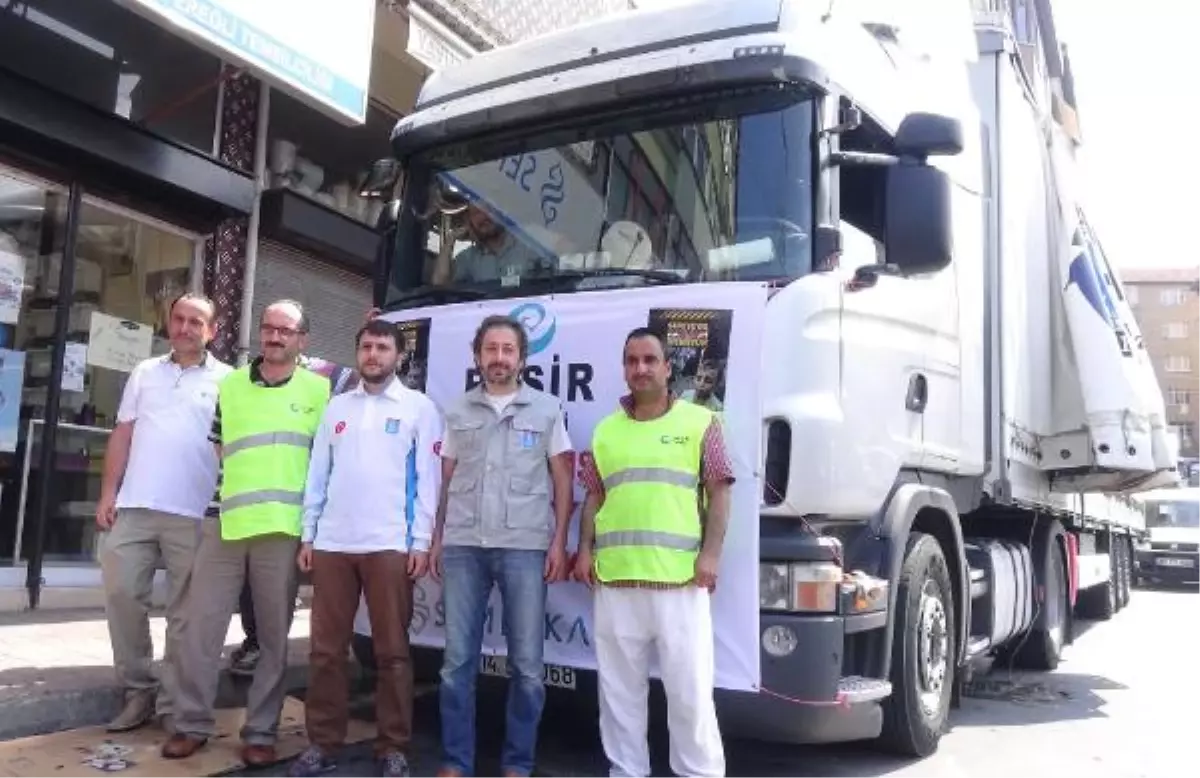 Zonguldak\'tan Yola Çıkan Yardım Tırı Suriye\'ye Doğru Gidiyor