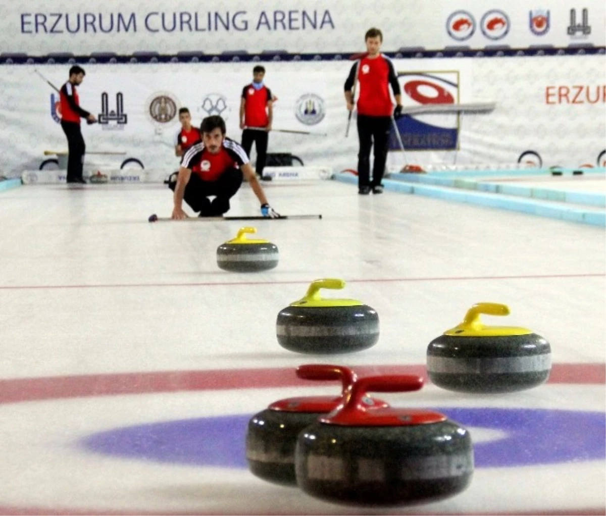 Artistik Buz Pateni, Curling ve Short Track A Milli Takımları Erzurum\'da Kampa Girdi