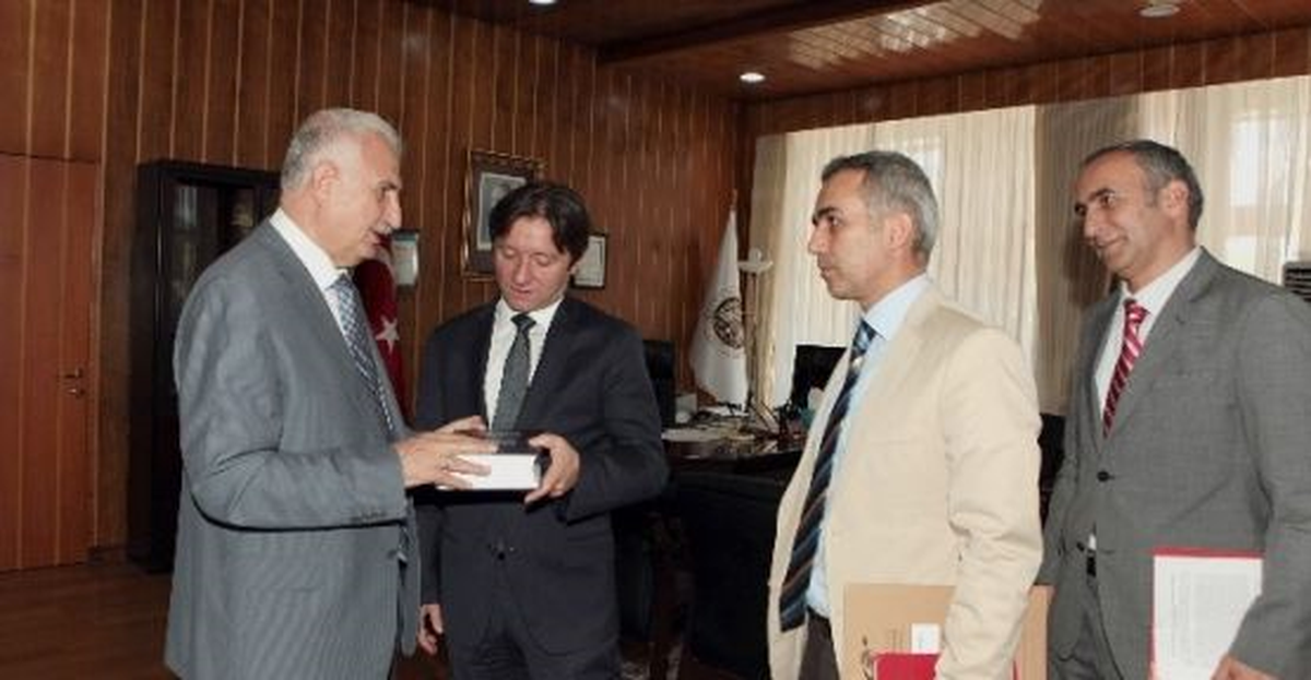 Atatürk Üniversitesi Rektörü Koçak\'a Ziyaret