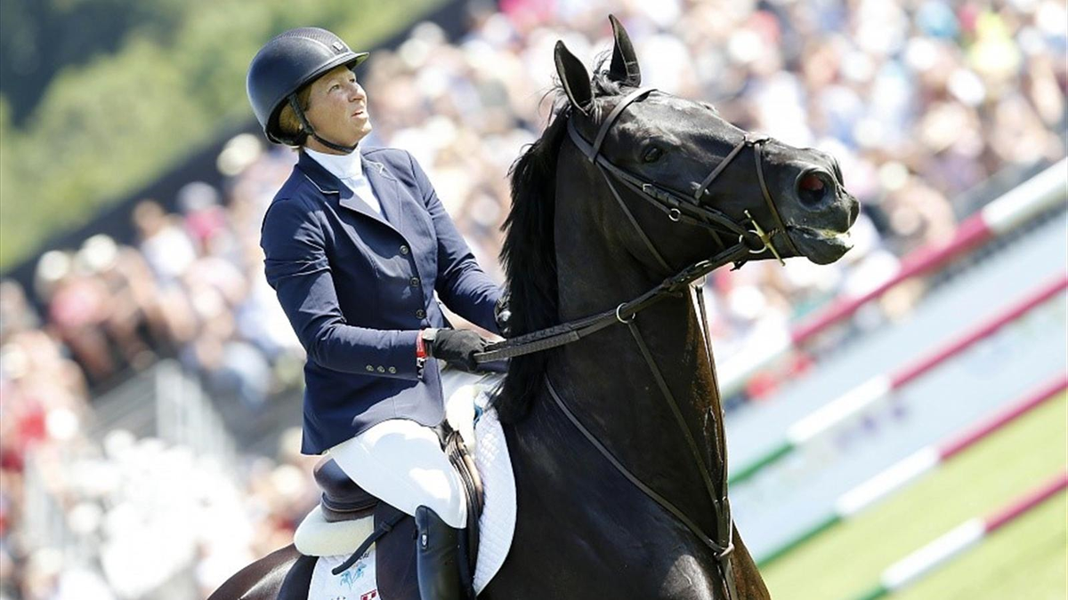 Beezie Madden Longines Sponsorluğunda King George V Gold Cup\'ta Zirvede