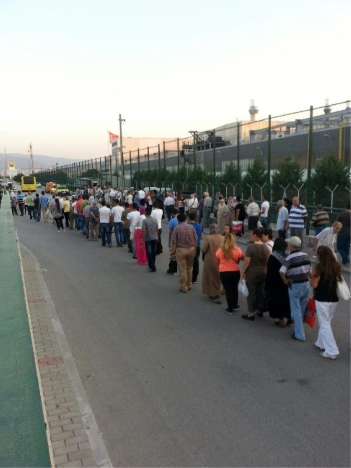 Bursa\'da Metro Arızası Ulaşımda Sıkıntıya Yol Açtı