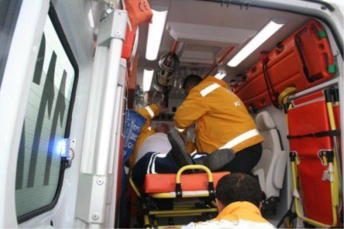 Eskişehir\'de Trafik Kazası: 2 Ölü, 6 Yaralı