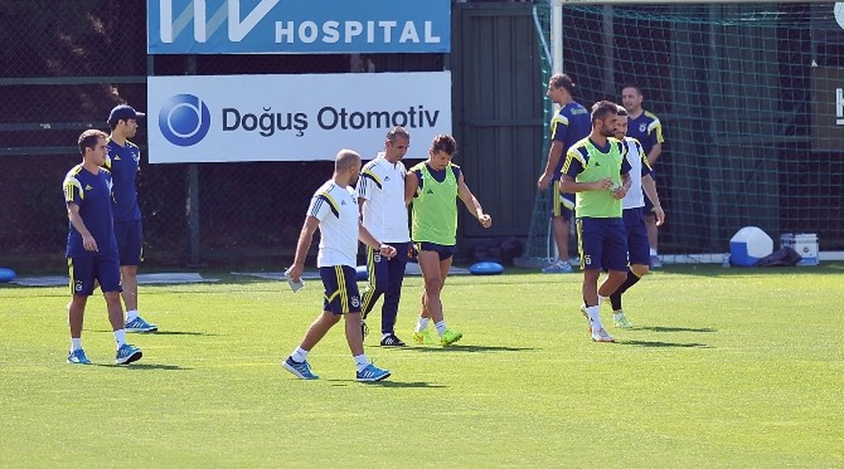Fenerbahçe Yeni Sezon Hazırlıklarını Sürdürüyor