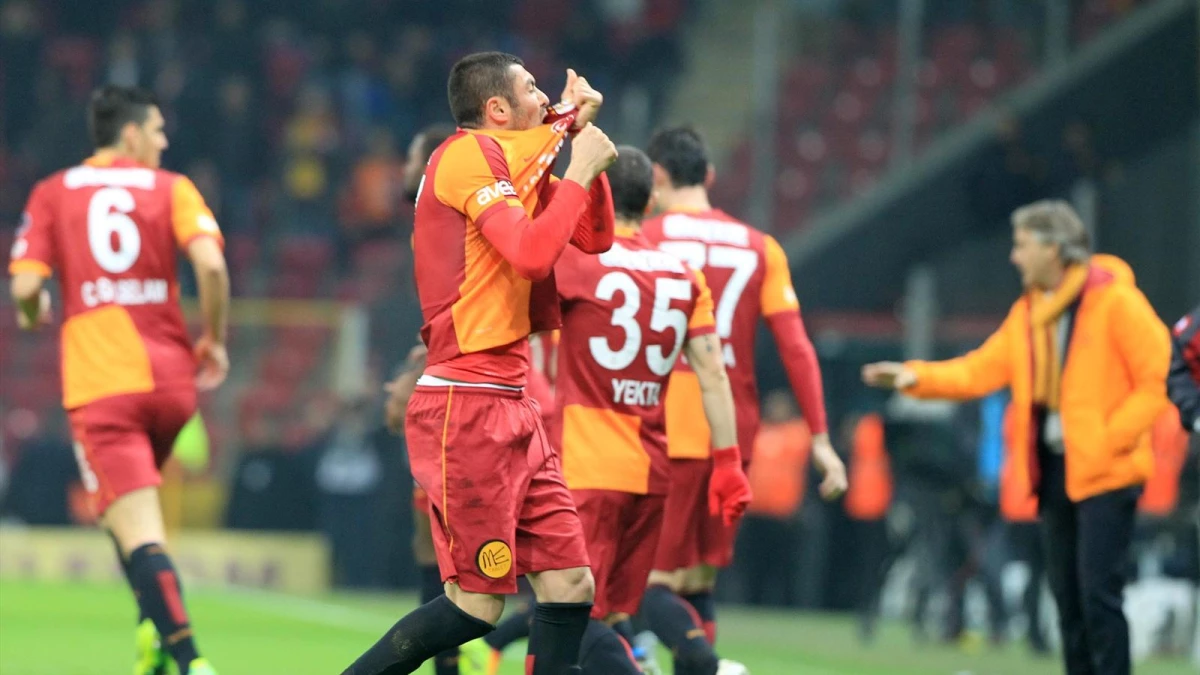 Galatasaray\'a Forvet Takviyesi Gerekli Mi, Joel Campbell Aranan İsim Mi?