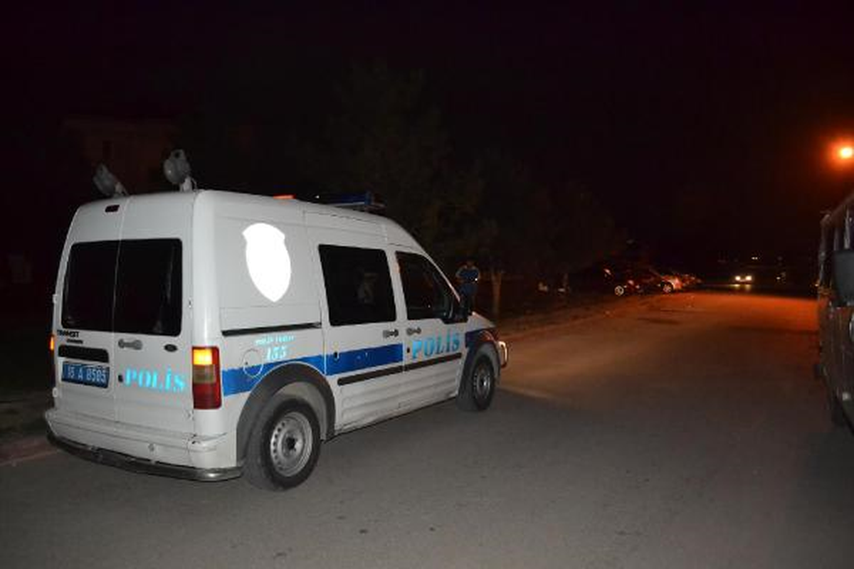 Parkta Oturan Kadının Koluna Maganda Kurşunu Saplandı